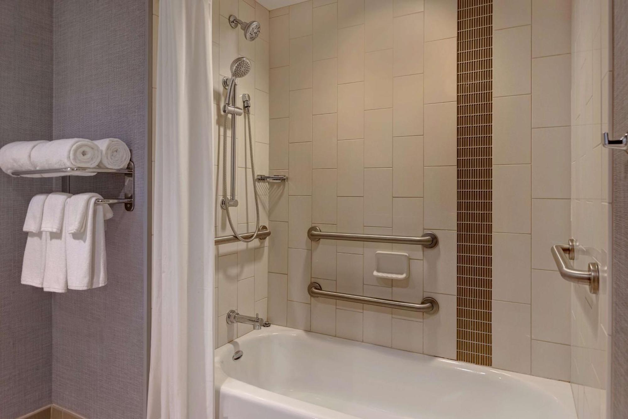 Hyatt Place Bloomington / Normal Eksteriør bilde